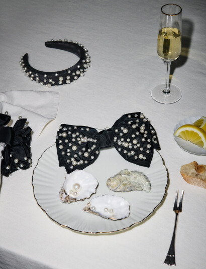 DAY ET Day Pearl Bead Hair Bow Black ONE SIZE DAY ET Day Pearl Bead Hair Bow Black ONE SIZE
