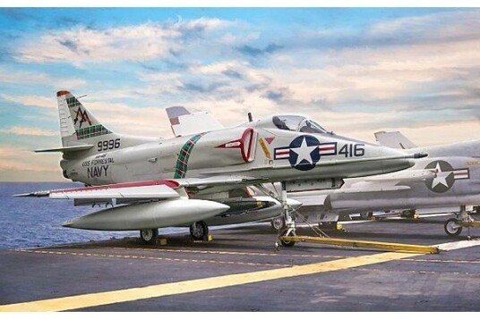 Italeri 1:48 A-4E/F/G Skyhawk Modellfly med Super Dekalark
