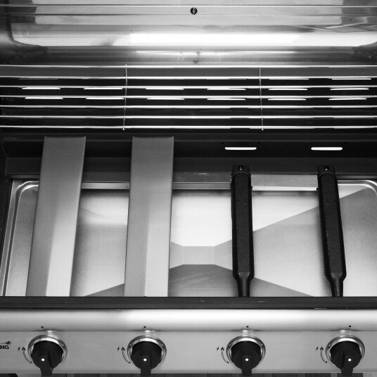 Mustang Greenville 4 Gassgrill med 14 kW Effekt og Støpejernsrister Mustang Greenville 4 Gassgrill med 14 kW Effekt og Støpejernsrister