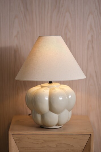Jotex CASSIE bordlampe Hvit 2236768010 Jotex CASSIE bordlampe Hvit 2236768010