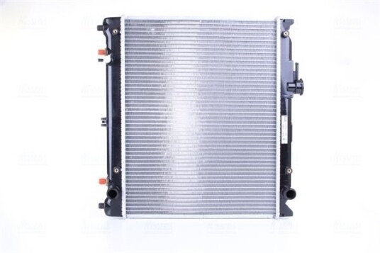 Radiator NISSENS 606692