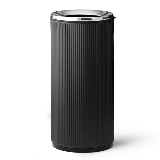 Vipp 18 Open Top Søppelbøtte 22 L Sort / I Polert Stål Vipp 18 Open Top Søppelbøtte 22 L Sort / I Polert Stål