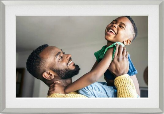 Aura Carver 10.1" Digital Photo Frame With Mat