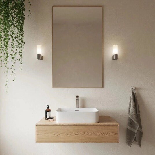 Tangens vegglampe Krom / opal