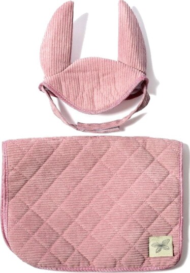 By Astrup Kjepphest tilbehør Salunderlag og hette l. rosa By Astrup Kjepphest tilbehør Salunderlag og hette l. rosa