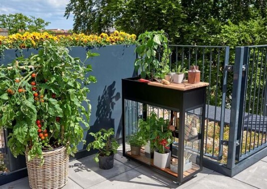 Juliana Urban Vertical Drivhus Herdet Glass Sort 0,31 m²