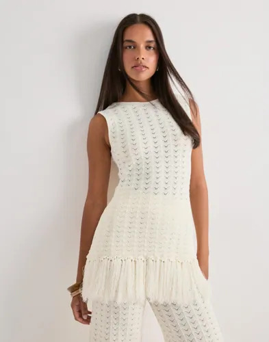 Malina - Hvit - Amal Knitted Fringe Top Malina - Hvit - Amal Knitted Fringe Top