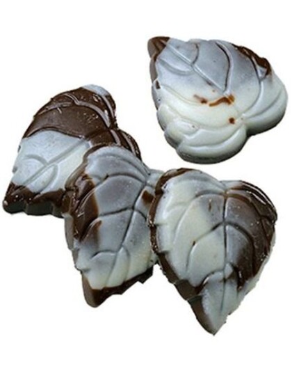 2,4 kg Brune og Hvite Sjokolade Løvblader 2,4 kg Brune og Hvite Sjokolade Løvblader