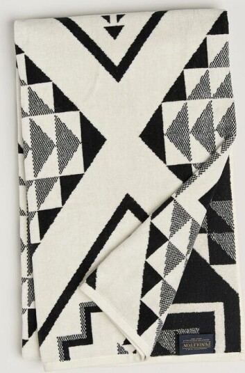 Pendleton Oversized Jacquard Spa Towel Oxbow Pendleton Oversized Jacquard Spa Towel Oxbow