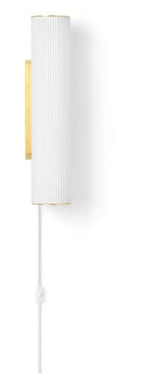 Ferm Living Vuelta Vegglampe 40cm - hvit /messing Ferm Living Vuelta Vegglampe 40cm - hvit /messing