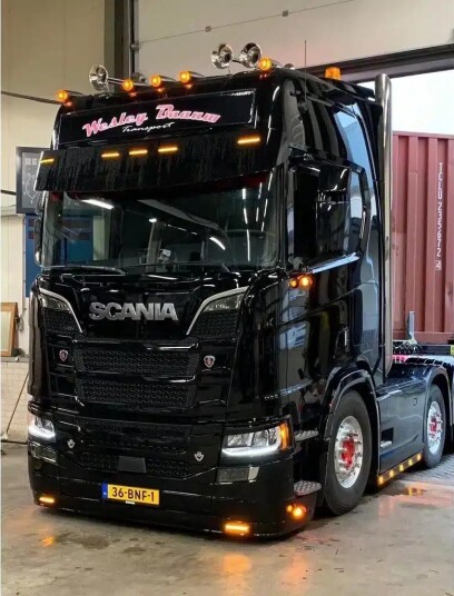 Solarguard underfanger type 5 til Scania Next Gen med lav støtfanger antall lys: 2 next gen lys hull