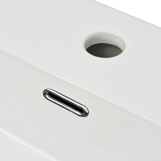 vidaXL Servant med kranhull keramisk hvit 60,5x42,5x14,5 cm