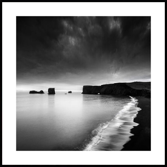 Lapping at the Shore of a Solitary Ocean Poster Plakat / 50x50cm Lapping at the Shore of a Solitary Ocean Poster Plakat / 50x50cm