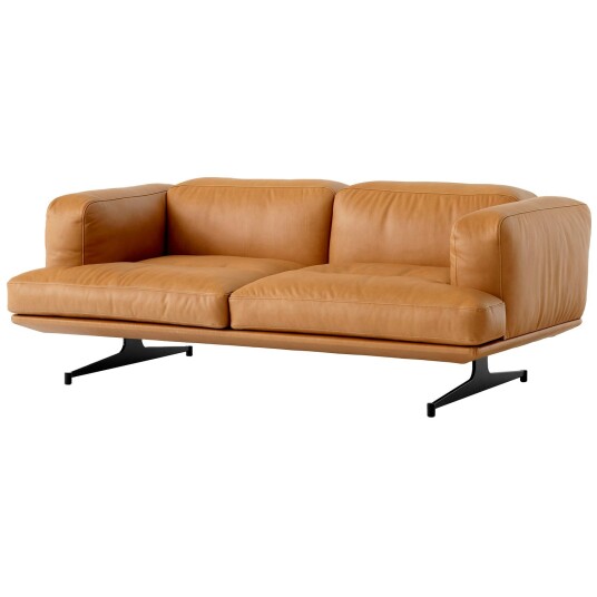 &Tradition Inland AV22 2 seter Sofa Skinn Noble Cognac / Warm Black