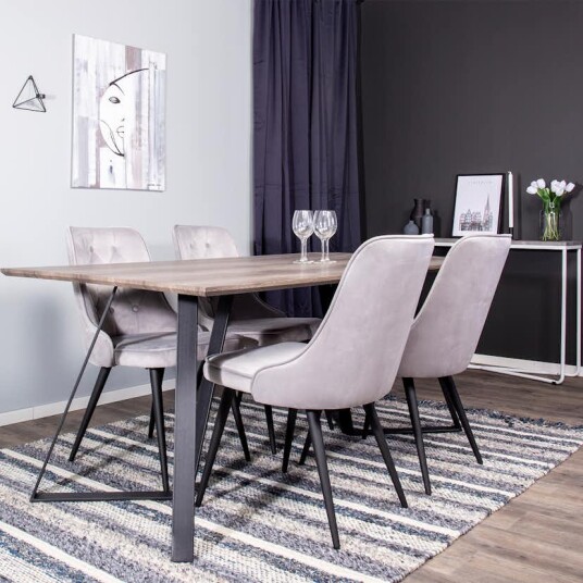 Venture Home Spisegruppe Venture Home Madde med 4 Vera Stoler Fløyel GR821 Venture Home Spisegruppe Venture Home Madde med 4 Vera Stoler Fløyel GR821