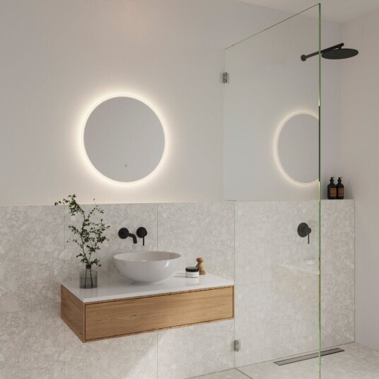 Dovina vegglampe 60 cm m/speil 20W IP44 4000K - Klar - Klar Dovina vegglampe 60 cm m/speil 20W IP44 4000K - Klar - Klar