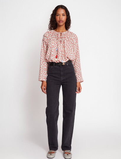 Munthe Uzza - Red - 38 Munthe Uzza - Red - 38