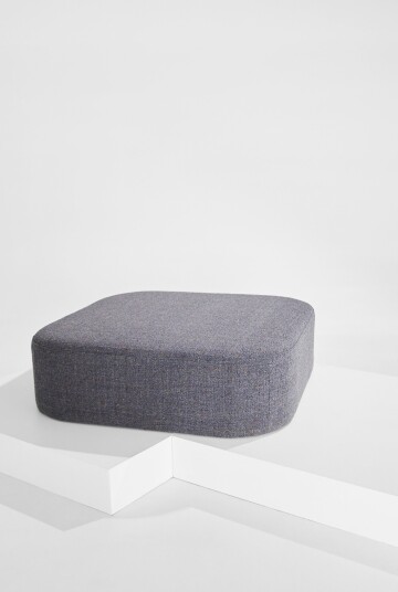 Jotex Stor Puff i Boucle 100x100 Cm Mørk grå Ava 1686289020 Jotex Stor Puff i Boucle 100x100 Cm Mørk grå Ava 1686289020