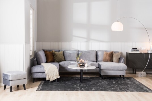 Trend 5 seters Høyrevendt L formet Hjørnesofa med Divan i FløyeLys grå