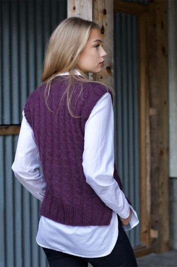 KARA vest plomme