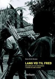 Lang vei til fred: om konflikt og forsoning i Sudan og Sør-Sudan, Pent brukt bok uten markeringer