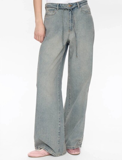 Nümph Nubrooklyn Hr Wide Tinted Jeans Blue 44 x 32 Nümph Nubrooklyn Hr Wide Tinted Jeans Blue 44 x 32
