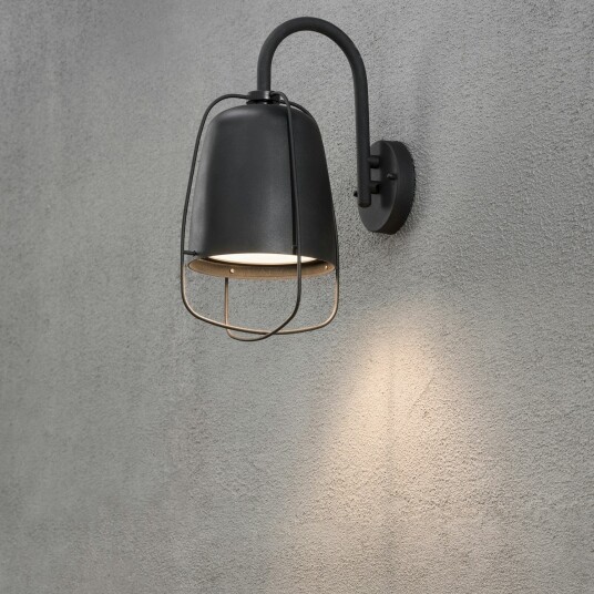 Konstsmide Perugia vegglampe E27. Svart 7526-750