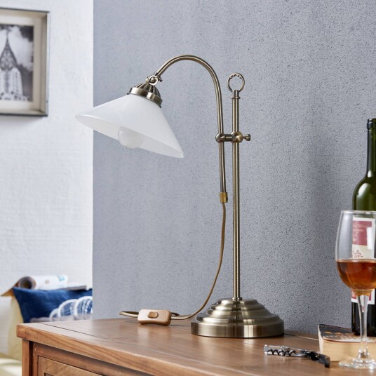 Lindby Klassisk bordlampe Otis i antikk messing