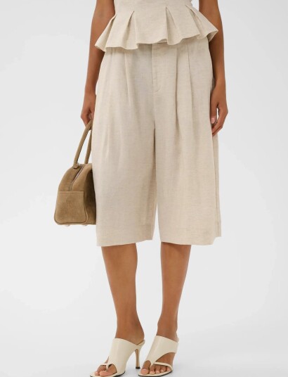 Gestuz Gzriava Mw Shorts Beige 36 Gestuz Gzriava Mw Shorts Beige 36