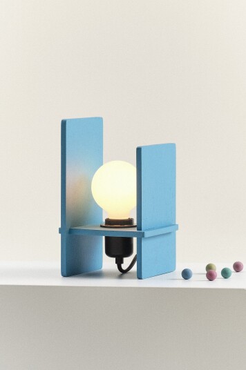 Jotex Bordlampe Blå LEHO 1766891040 Jotex Bordlampe Blå LEHO 1766891040