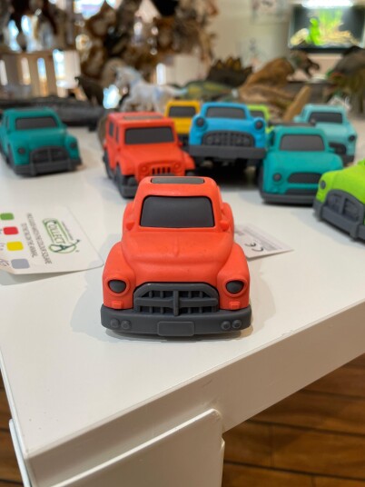 Geng Feng Toy Cars Bioplastic Geng Feng Toy Cars Bioplastic