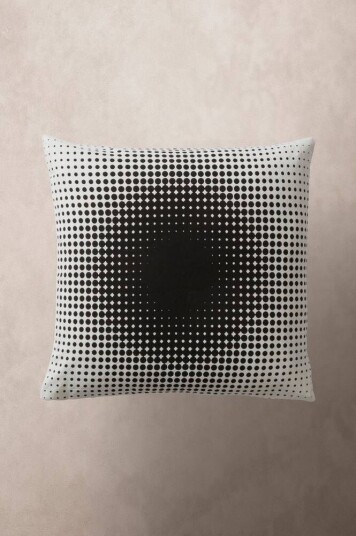 DOTS putetrekk 50x50 cm Naturhvit/svart