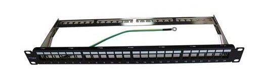 Patchpanel 19" 1He 24 Porte For Csslr Plus Utp / Ftp Tool-Less Keystone Konnektor Farve: Sort Incl. 4Mm² Jordledning