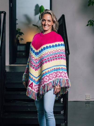 119-03 Utopia kort poncho 119-03 Utopia kort poncho