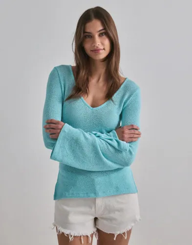 Nelly Blå Gorgeous V Neck Sweater