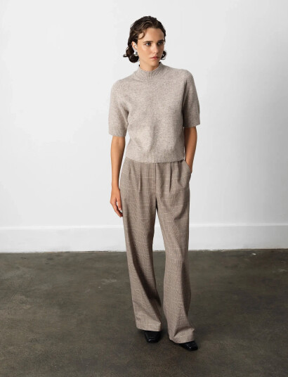 French Connection Kezia S/S Mock Nk Top - Beige - XL French Connection Kezia S/S Mock Nk Top - Beige - XL
