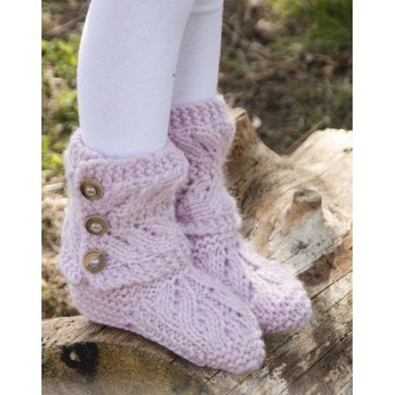 Strawberry Pudding by DROPS Design Tøfler Strikkeoppskrift str 20 37