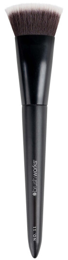 Brushworks No. 11 Flat Top Contour Brush Brushworks No. 11 Flat Top Contour Brush