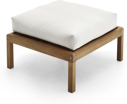 Fritz Hansen Virkelyst Pouf Teak Fossflakes Padding Outdoor Textile / White Utendørs Krakker Og Puffer Says Who Hvit Fritz Hansen Virkelyst Pouf Teak Fossflakes Padding Outdoor Textile / White Utendørs Krakker Og Puffer Says Who Hvit
