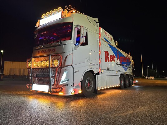 Solarguard underfanger Volvo FH4/FH5 + FM5   12 CM Lys utval 12CM med 5 next gen lyshull