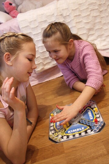 Tactic Kimble Brettspill for 2-4 Spillere - Strategisk Familiespill Tactic Kimble Brettspill for 2-4 Spillere - Strategisk Familiespill