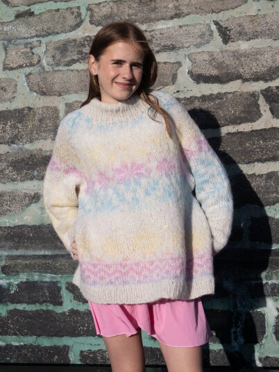 24-33e Carly genser (Mohair + Twisty Air) 24-33e Carly genser (Mohair + Twisty Air)