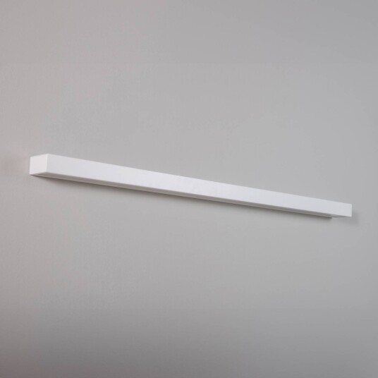 MCJ Mera LED-vegglampe bredde 120 cm hvit 3 000 K MCJ Mera LED-vegglampe bredde 120 cm hvit 3 000 K