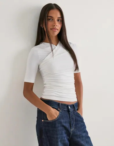 Nelly - Hvit - Ruched Wrap Top