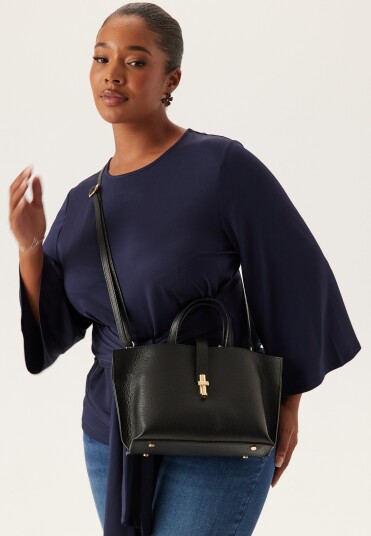 Latalia Aversa Leather Handbag Latalia Aversa Leather Handbag