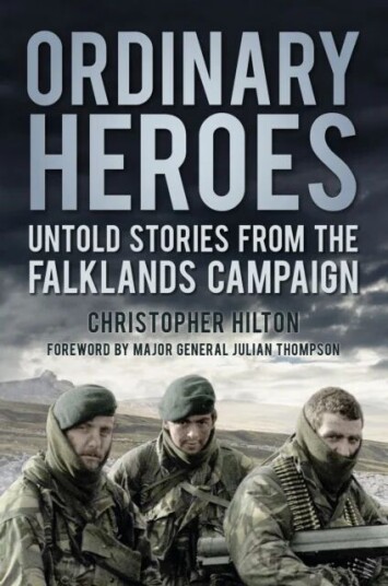 Ordinary Heroes Av Christopher Hilton