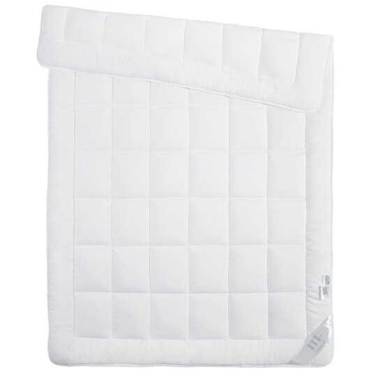 ERWIN M. Fiberdyne Dream helårs 100 % polyester; 160x210 cm BxL; Hvit ERWIN M. Fiberdyne Dream helårs 100 % polyester; 160x210 cm BxL; Hvit