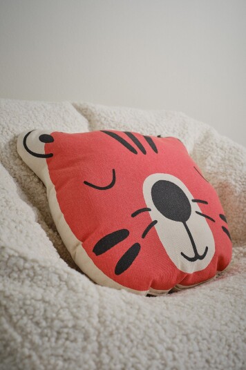 Jotex Pute 40x40 Cm rød/svart TIGER 21729270101