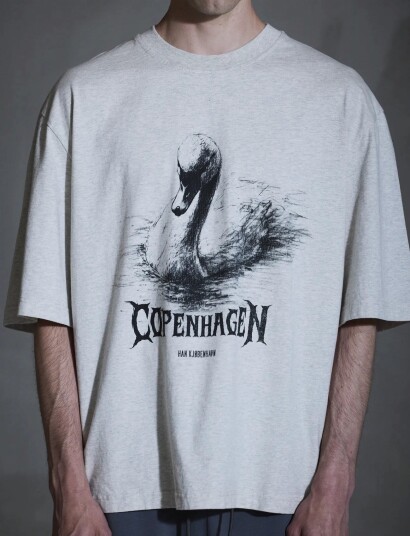 HAN Kjøbenhavn Hk Swan Oversized Tee Beige S