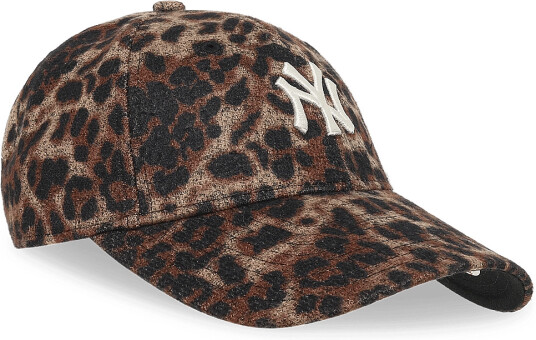 New Era Wmns Cosy Leopard 9Forty Neyy   Brown   ONE SIZE